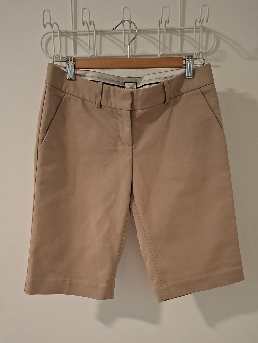 Babaton Y2K Tan/Khaki Low-rise Bermuda-length Chino Shorts/Capris (Size US 6)